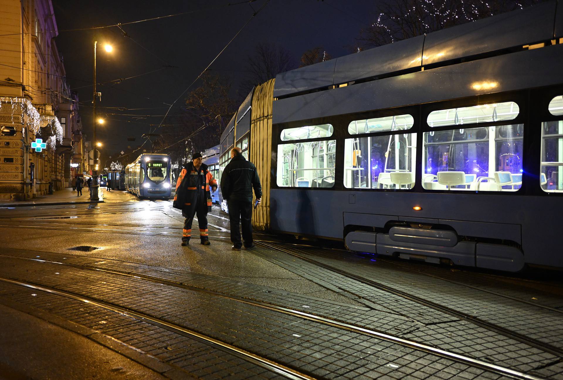 Zagreb: Zet-ova "šestica" iskočila iz tračnica kod Trga kralja Tomislava