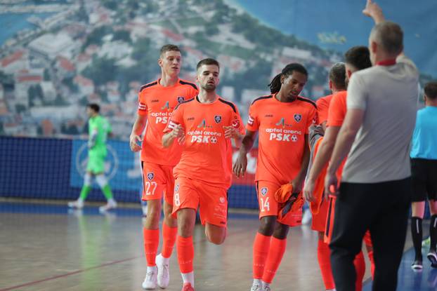 Makarska: Novo vrijeme i Osijek Kandit sastali se u finalu Superkupa Hrvatske.