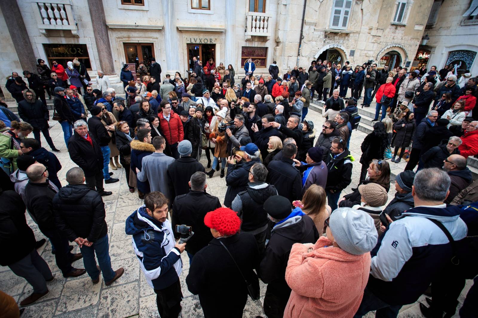 Predsjednički kandidat Zoran Milanović posjetio je Split i družio se s građanima