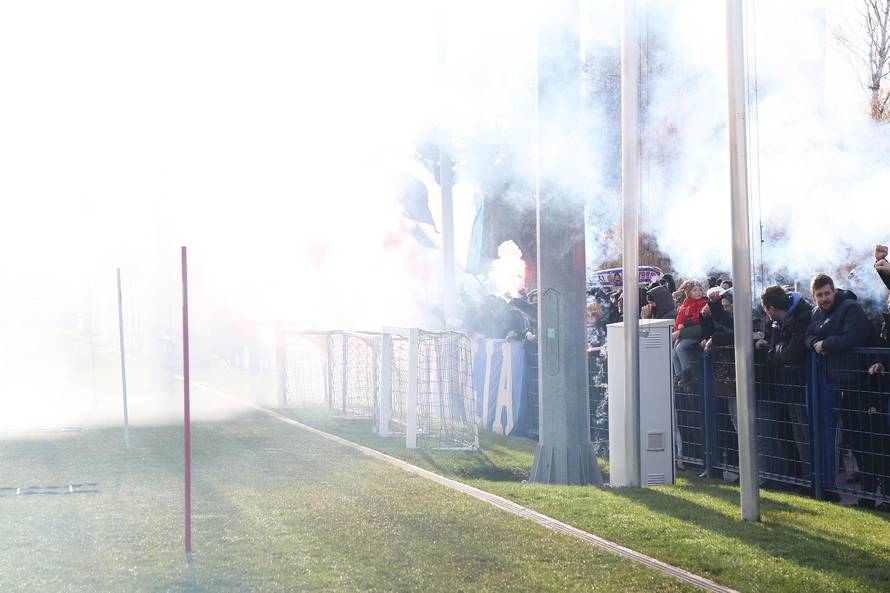 Zagreb: Bad Blue Boysi podržali igrače Dinama uoči sutrašnje utakmice Hajduka 