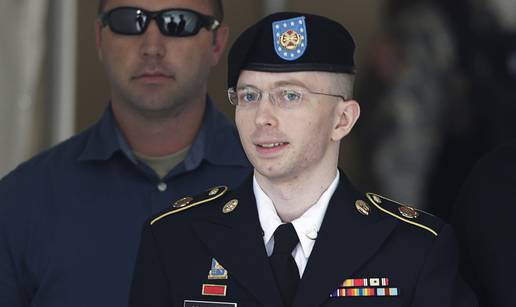 Bradley Manning: Želim živjeti kao žena, zovite me Chelsea!