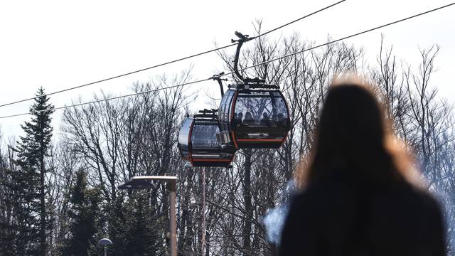 Zagreb: Sunčana nedjelja na Sljemenu 