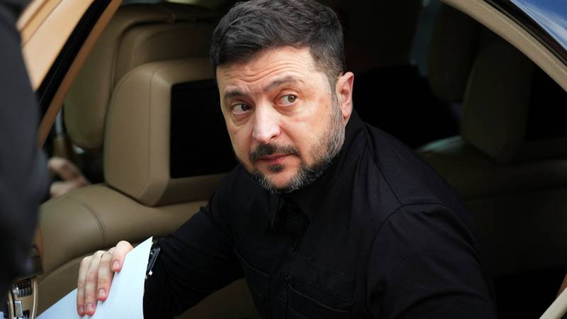 Zelenski: Rusija priprema napad na Ukrajinu Orešnikom!
