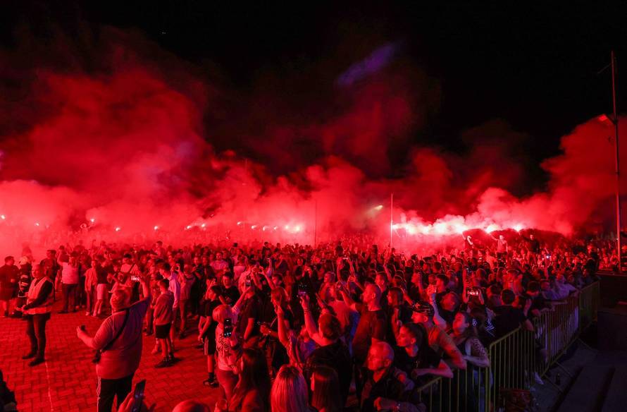 Bakljada u čast poginulim braniteljima povodom Dana branitelja grada Zaprešića