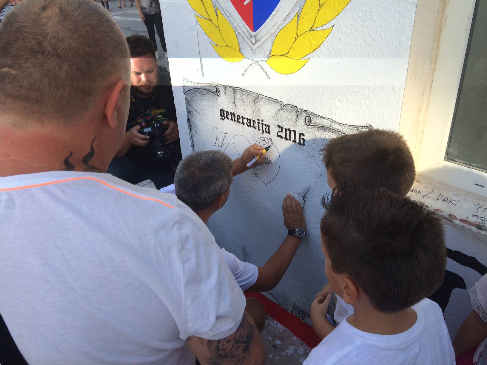 VIDEO: Nogometaši Hajduka otkrili su mural posvećen Oluji