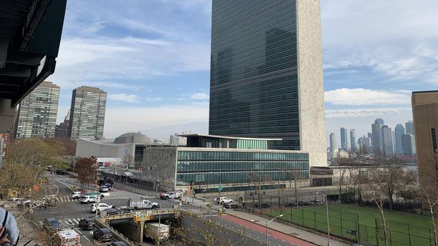 Man with gun outside UN headquarters in New York