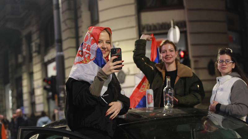 SLAVLJE U BEOGRADU Tisuće na ulicama proslavile Vučićev pad