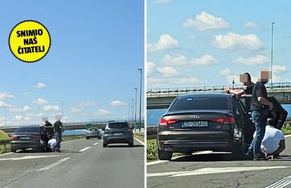 FOTO Drama na Lučkom: Policija je stavila lisice muškarcu usred gužve na obilaznici prema moru