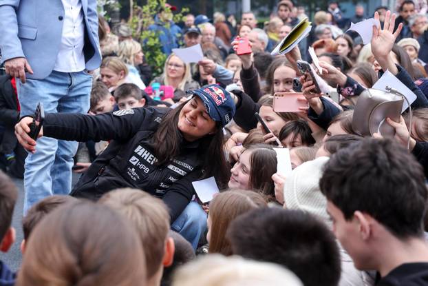 Zagreb: Doček najbolje svjetske slalomašice Zrinke Ljutić u njezinom kvartu Sloboštini