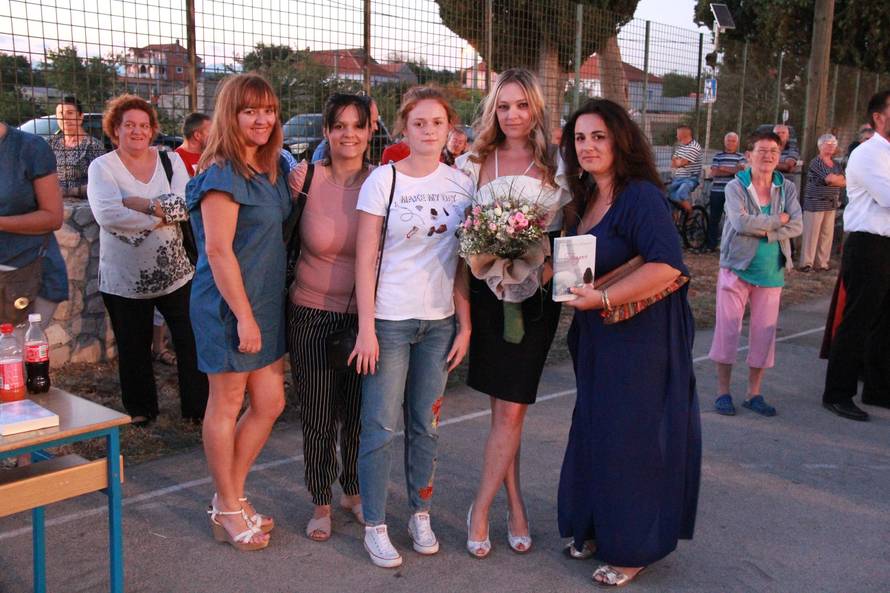 Promocija novog romana "Tragovi" autorice Marijane Dokoze