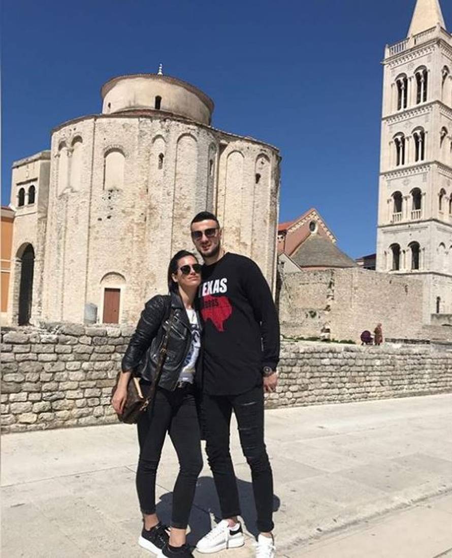 Djevojka golmana Subašića: Dragi, dođi mi što kasnije...