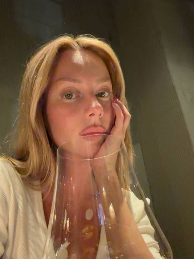 FOTO Od 'Tigrice' do odvjetnice. Ovo su paragvajske i francuske WAGS-ice: Koje su zanosnije?