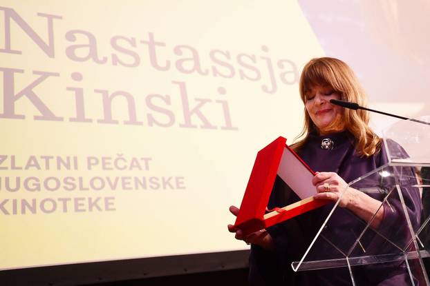 Beograd: Njemačkoj glumici Nastassji Kinski uručen Zlatni pečat Jugoslovenske kinoteke za izuzetan doprinos filmskoj umjetnosti