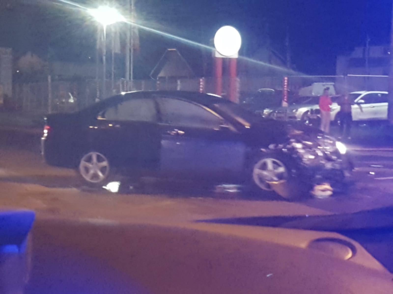 Troje ozlijeđenih u sudaru u Zagrebu: 'Ljudi su stajali i  gledali u šoku smrskani auto'