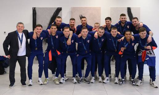 Piplica: Svaka godina nakon 50. koju do&zcaron;ivimo sad je premija! Izbornik: Tra&zcaron;io sam defibrilator