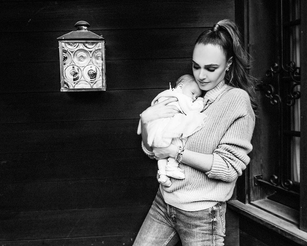 Tamara Ecclestone slavila dva mjeseca kćeri: Časte se tortom