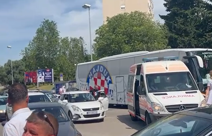 VIDEO Kaos na ulicama Splita! Boysi slobodno ulaze na Poljud, a Hajdukov bus i Hitna čekaju...