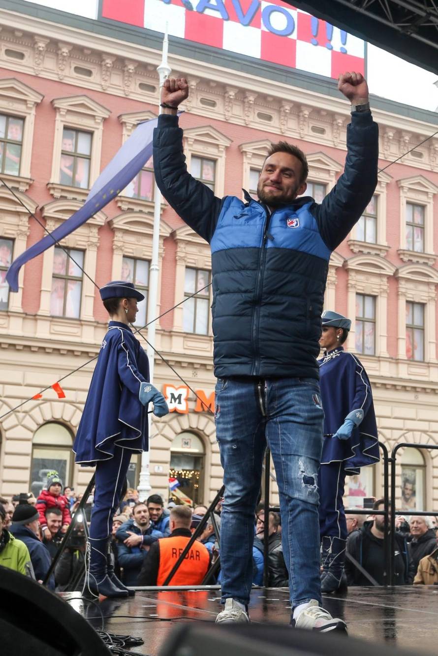 'Kauboji' proslavili srebro na Trgu: Predstavili 'novu himnu'