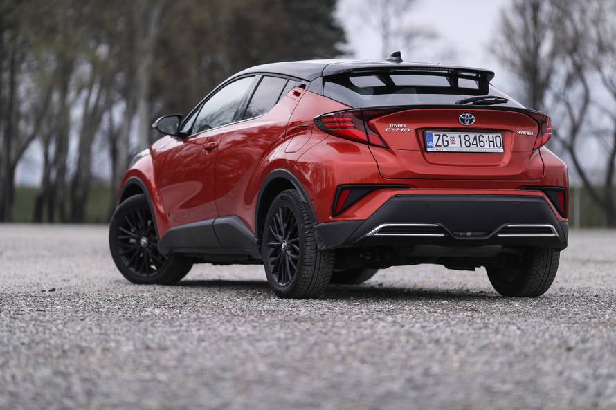 Melem za oči, a može biti i prava prvakinja u štedljivosti