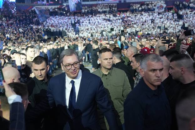 U Beogradskoj Areni održan je skup Srpske napredne stranke "Srbija - naša obitelj"