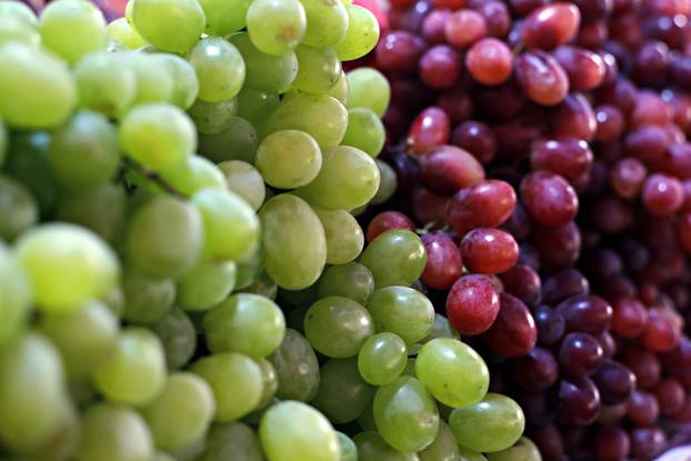 Healthy,Fruits,Red,Wine,Grapes,Background/,Dark,Grapes/,Blue,Grapes/wine