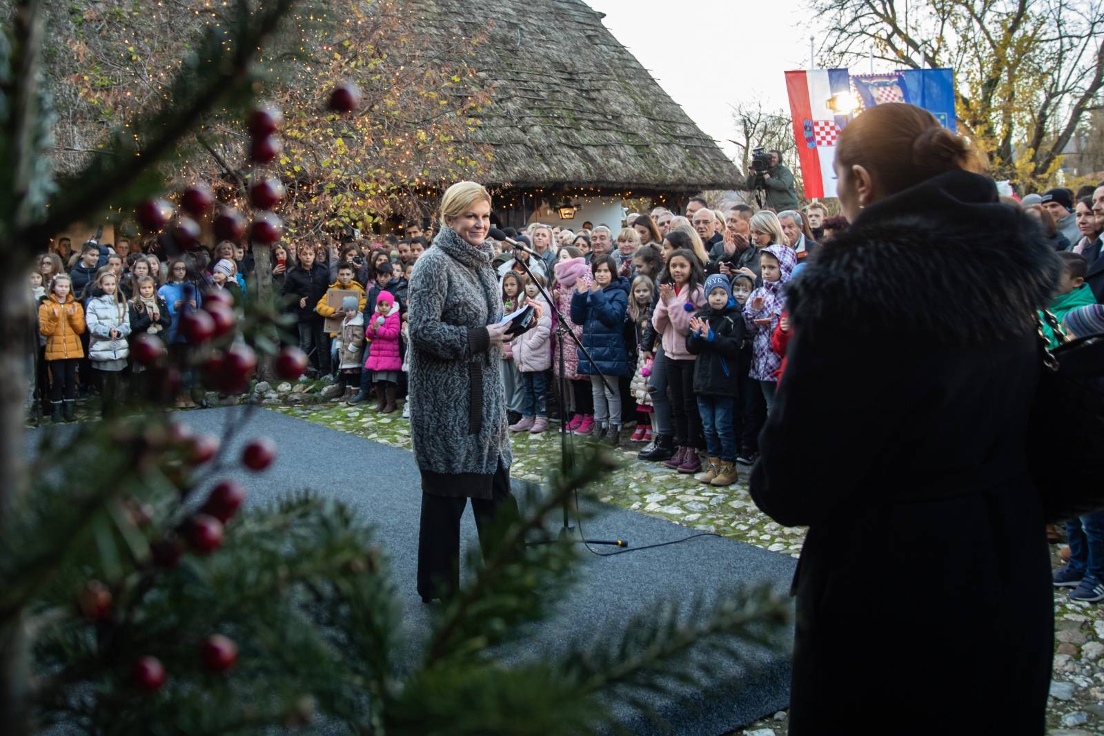 Zagreb: Svečano otvorenje Adventa na Prekrižju