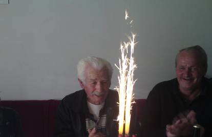 Proslavio 100. rođendan, a u sretnom braku je  82 godine