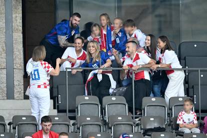 FOTO Tata, i mi smo tu za tebe! Lukina obitelj navija u Berlinu