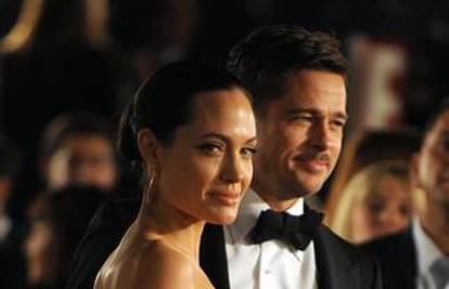 Brad u šoku: Angelina želi posvojiti dijete s bratom