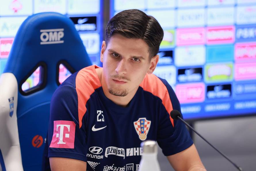 Osijek: Konferencija za medije hrvatske nogometne reprezentacije