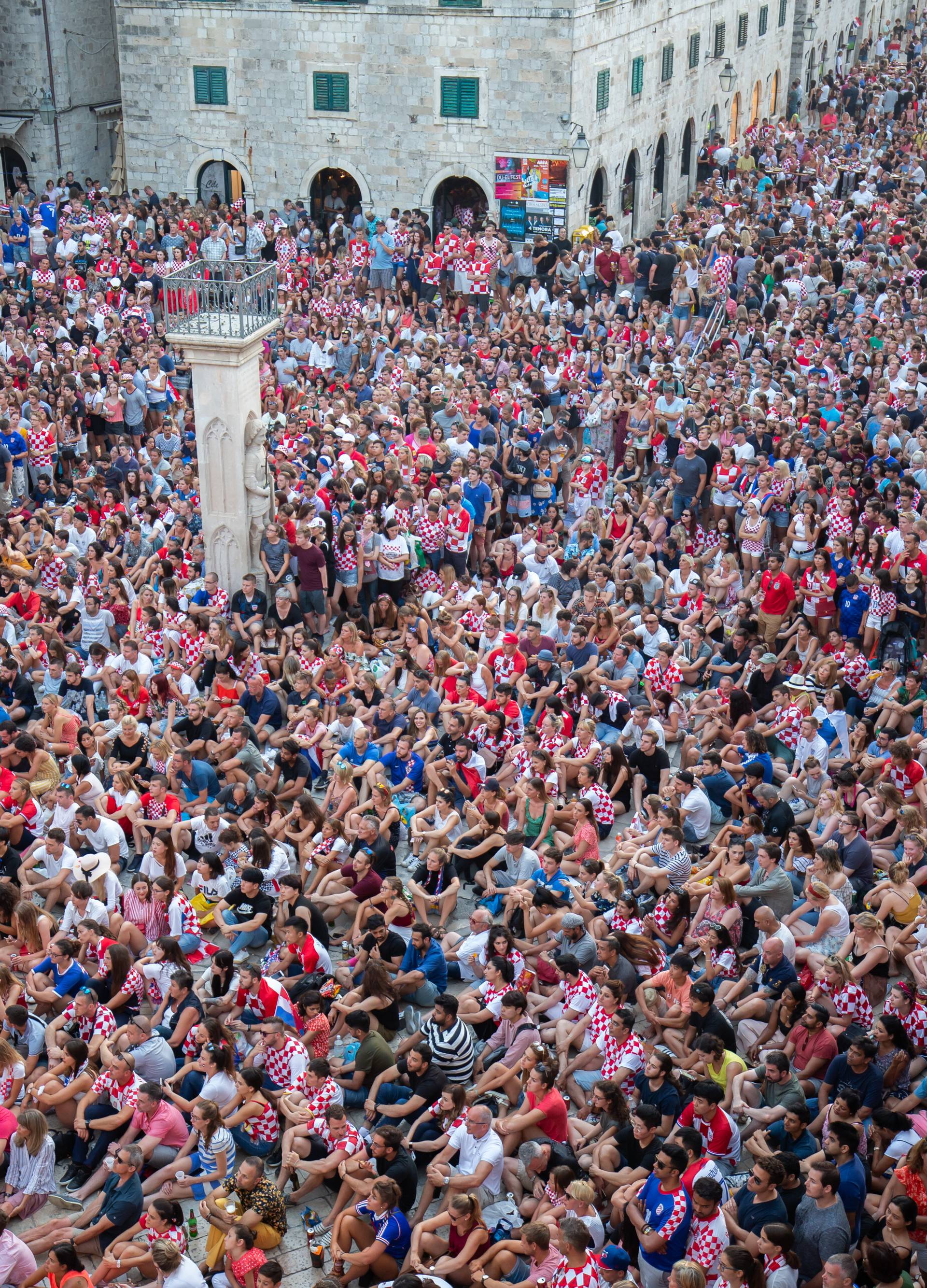 Hrvatska je u finalu SP-a! Pogledajte slavlje u Dalmaciji