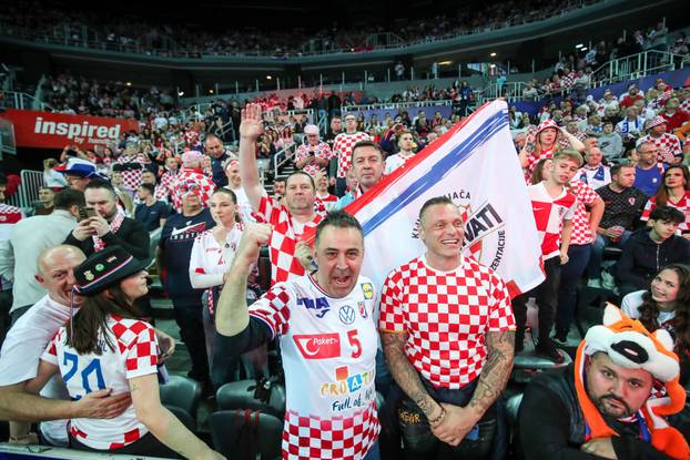 Zagreb: Navijači na susretu Hrvatske i Slovenije na IHF Svjetskom rukometnom prvenstvu 2025.