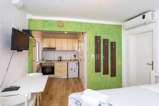 FOTO Netko ovih 16 m2 prodaje za 185.000 eura u Hrvatskoj! Prodavač: 'Adresa je prestiž'