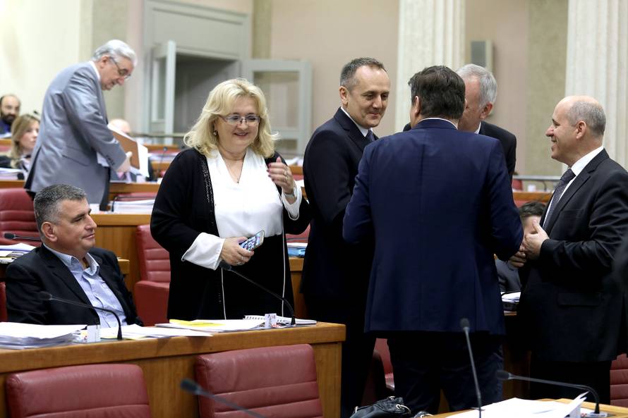 HNS i HSS u Saboru protiv poreza na nekretnine do 2018.