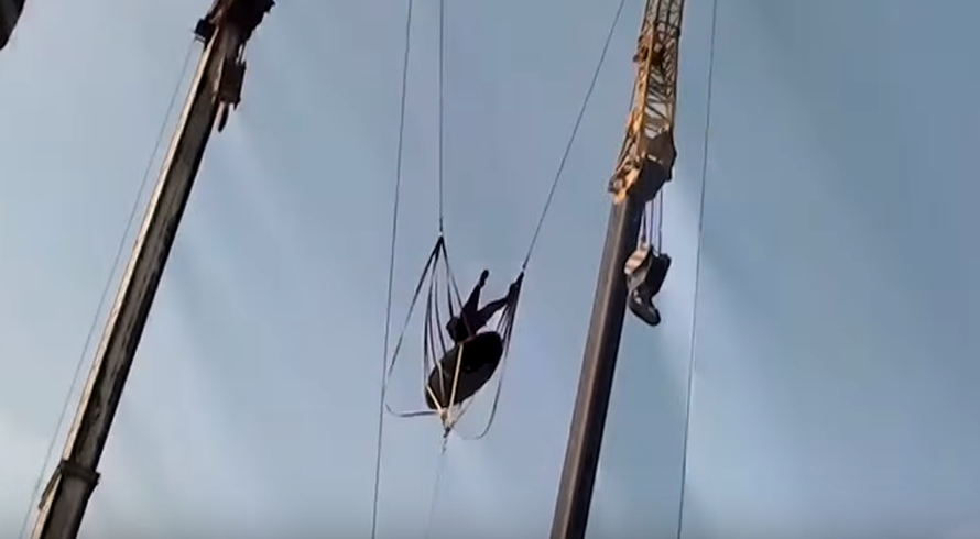 'Ljudski katapult' lansirao ih je u zrak pri brzini od 200 km/h