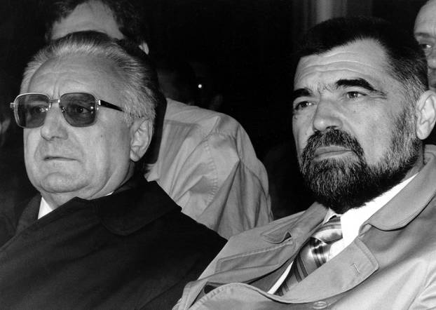 Tudman, Franjo, 14.5.1922 - 10.12.1999, Croatian politician, portrait, as President of Croatia, with the President of Yugoslavia Stjepan Mesic, 1991,