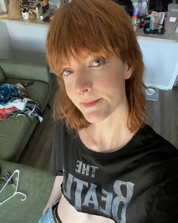 FOTO Visoka je 208 cm, a noge duže od 135: Ova influencerica ne stane ni u krevet ni u auto...