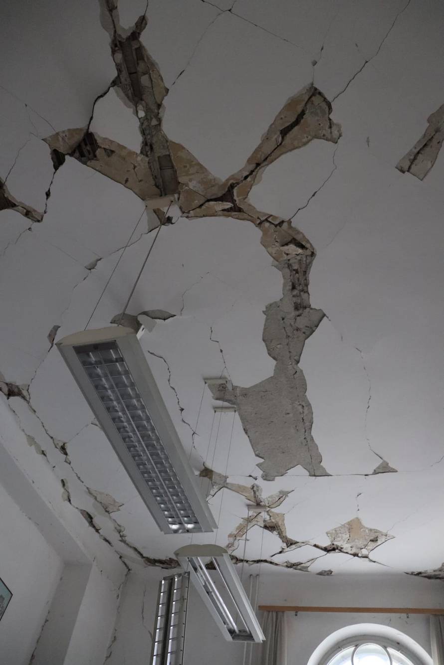 Dekan Pravnog fakulteta u Zagrebu: Kako je moguće da obnova zgrade još nije počela?!