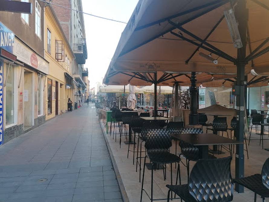 Hrvatska otvorila terase kafića: 'Napokon možemo u miru sjesti, popiti kavu i pročitati novine'