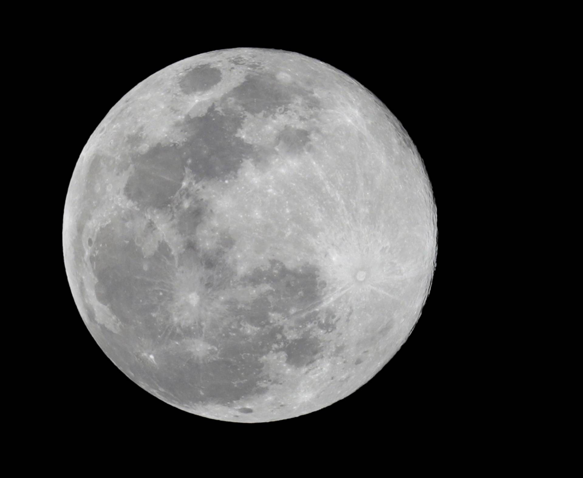 The Pink Supermoon is seen in Mexico City