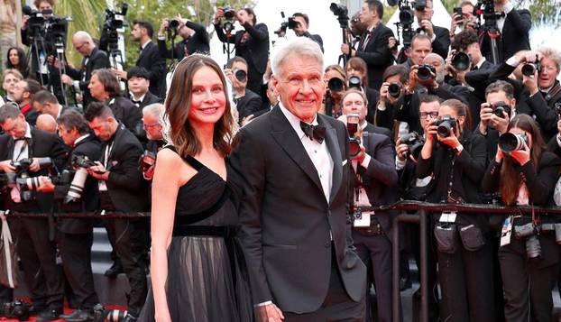 Calista Flockhart und Harrison Ford bei der Premiere des Kinofilms Indiana Jones and the Dial of Destiny / Indiana Jones