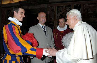 Hrvat čuva Papu u švicarskoj gardi: Život posvetio Vatikanu