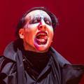 Nakon mjesec dana bijega će se predati policiji: Marilyn Manson optužen je za pljuvanje po ženi