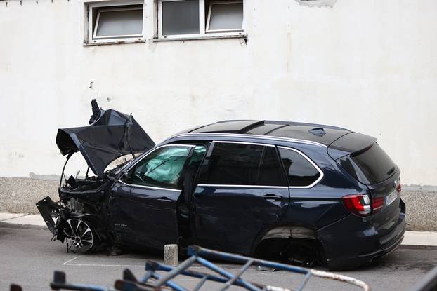 Mostar: Automobili iz prometne nesreći u kojoj je smrtno stradalo četvero ljudi