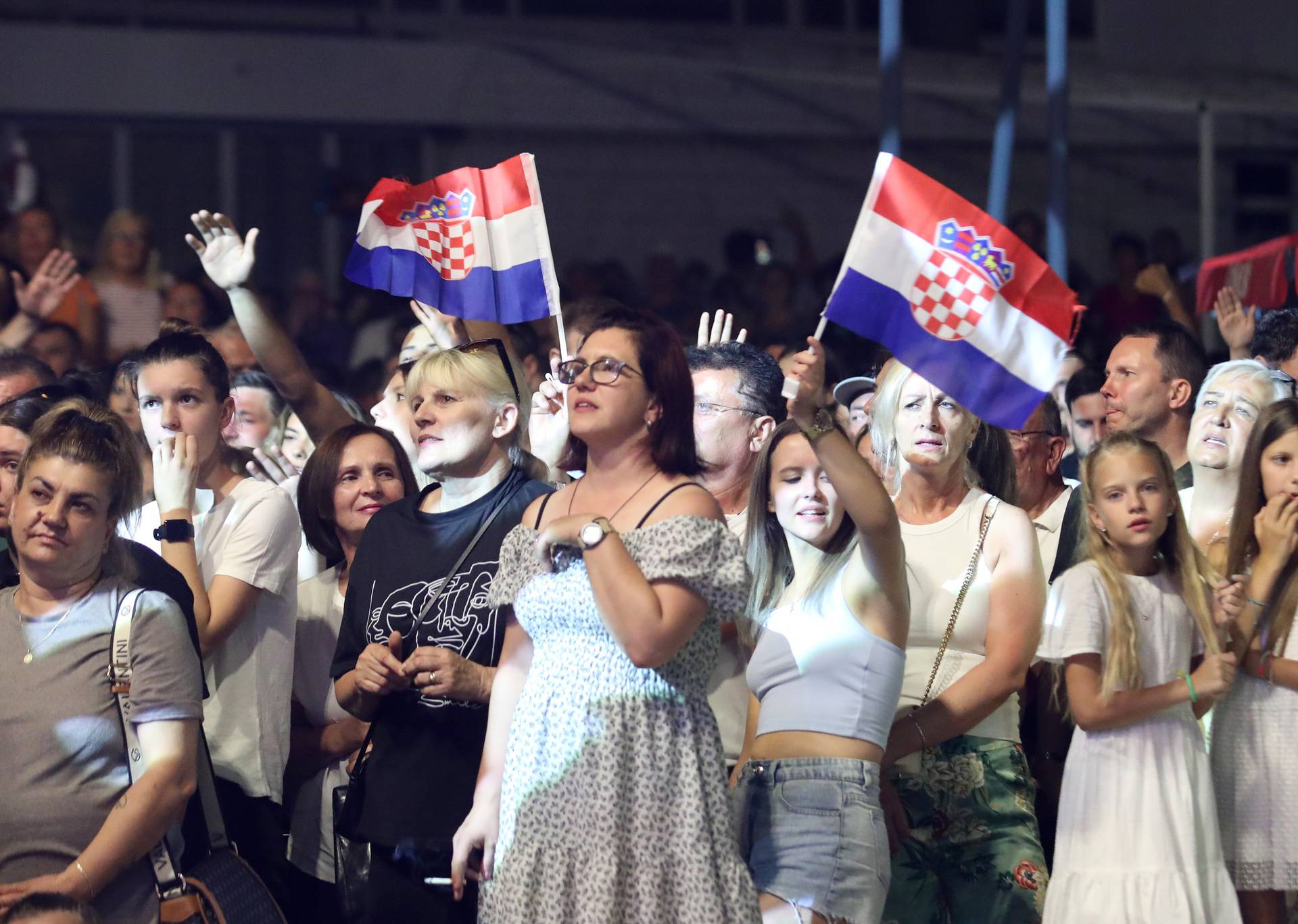 Knin: Koncertom Mate Bulića i Maje Šuput završena proslava Dana pobjede i domovinske zahvalnosti