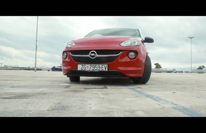 Opelov duo na testu: Astra za obitelj, Adam za individualce