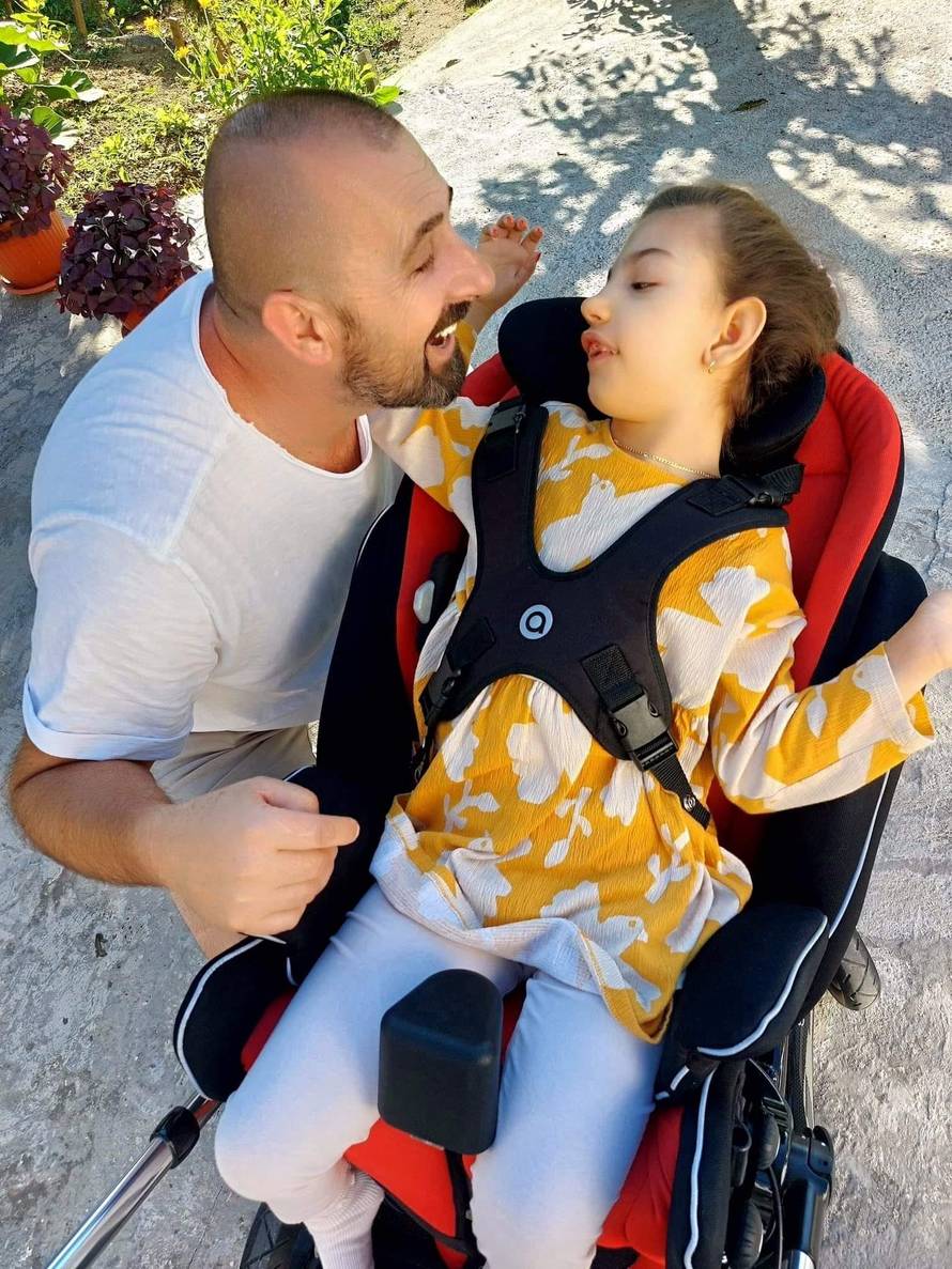 Reanimirali su je 20 minuta na porodu i dali tri posto šanse za život: 'Mia slavi 9. rođendan!'