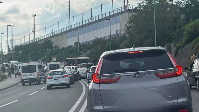 Kaos uoči finala Kupa: Satima se do Rijeke putovalo u koloni