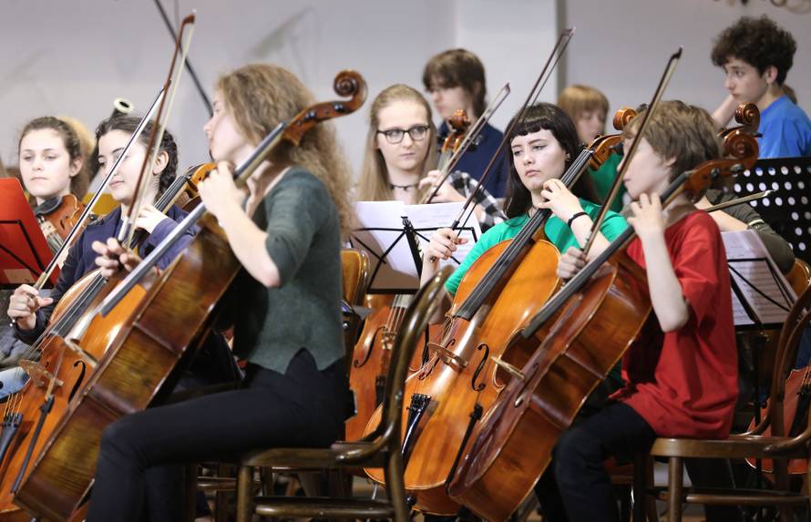 Prvi djecji simfonijski orkestar