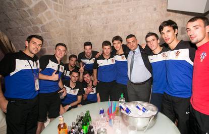 Reprezentativci u futsalu su slavili pobjedu u klubu Revelin